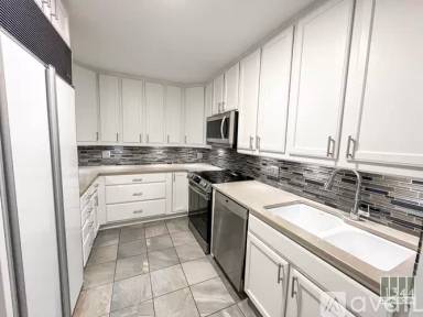 Main picture of 1344 N Dearborn St