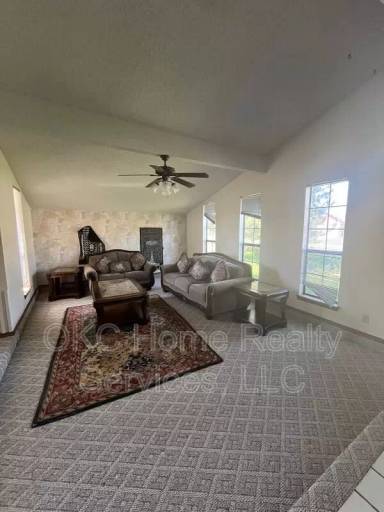 Main picture of 11020 Davis St