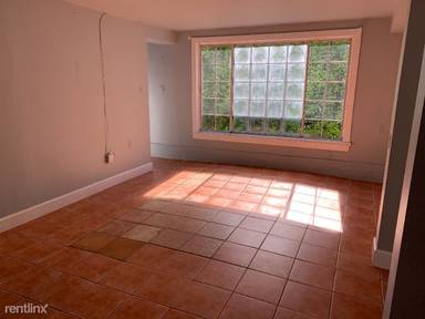 Main picture of 215 Tunnel Ave