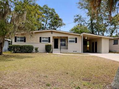 Main picture of 2917 Cesery Blvd