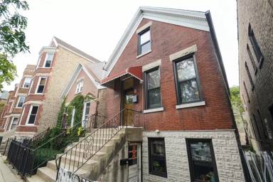 Main picture of 2303 N Oakley Ave