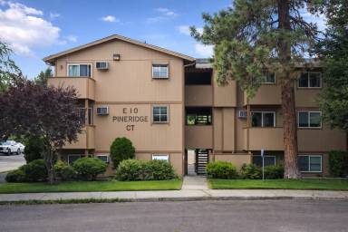 Main picture of 10 E Pineridge Ct