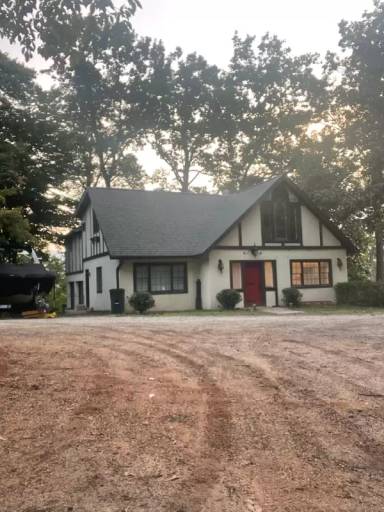 Main picture of 78 Country Club Rd