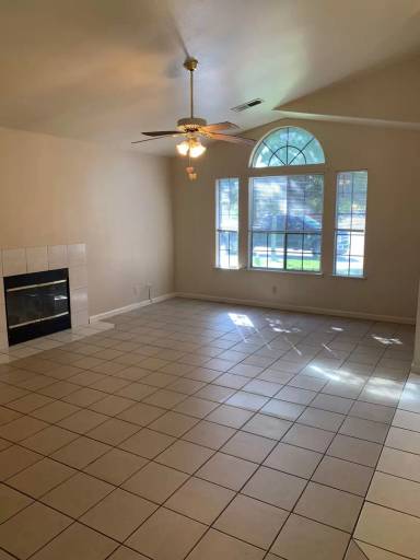 Main picture of 322 N Santa Clara St