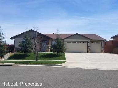 Main picture of 352 Stinson Loop