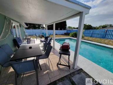 Main picture of 2476 Sadler Ln
