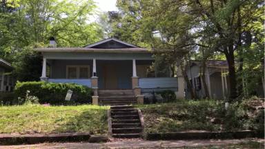 Main picture of 1049 N 3rd Ave
