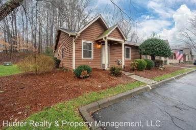 Main picture of 531 Rock Cliff Ct