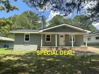 Main picture of 613 Grantland Dr