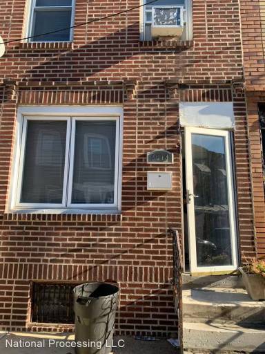 Main picture of 2013 S Darien St