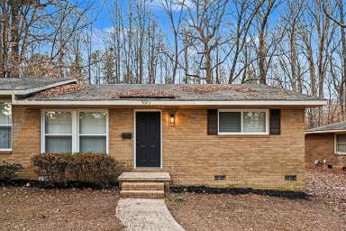 Main picture of 5001 Lakecrest Dr