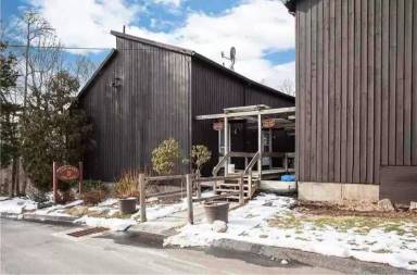 Main picture of 15J Country Squire Dr