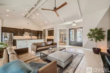 Main picture of 100 Dakota Dr
