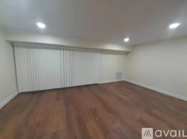 Main picture of 6036 Westchester Park Dr