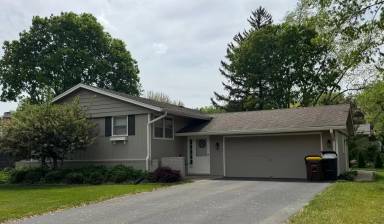 Main picture of 1698 Williamsburg Rd