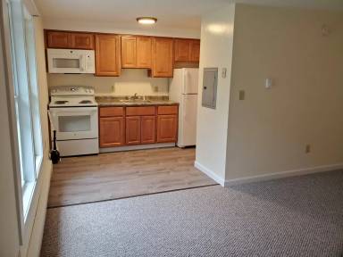 Main picture of 10A Maple St