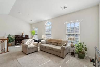 Main picture of 42116 Piebald Sq