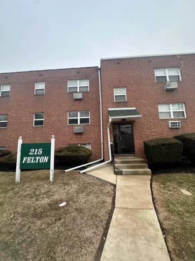 Main picture of 215 Felton Ave