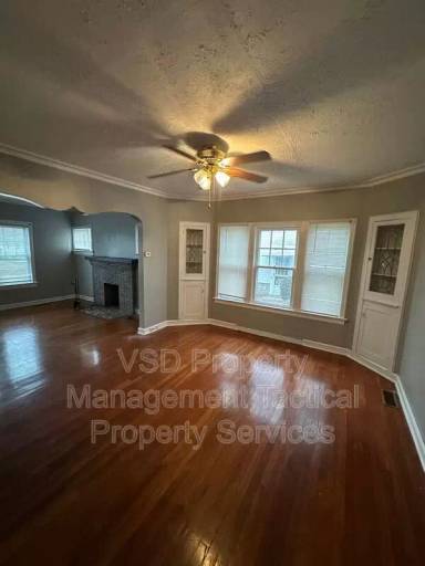 Main picture of 10615 S Highland Ave