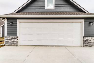 Main picture of 9685 Heather Ln