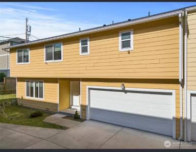 Main picture of 3128 Broadway