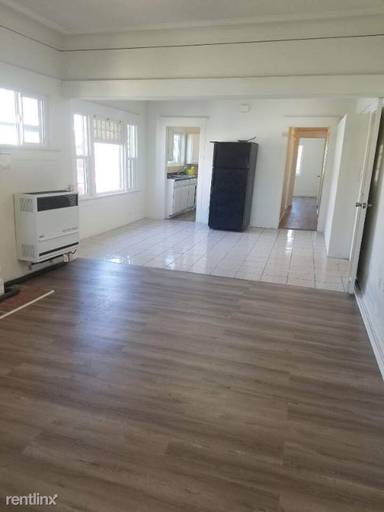 Main picture of 1546 1/2 3rd Ave