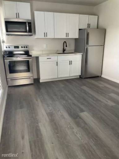 Main picture of 925 E McKinley St Apartments
