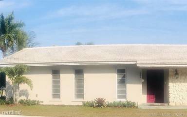 Main picture of 455 NW 20th St