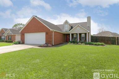 Main picture of 207 Carver Ct