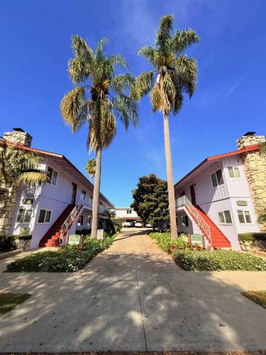 Main picture of 204 & 206 W. Yanonali St.