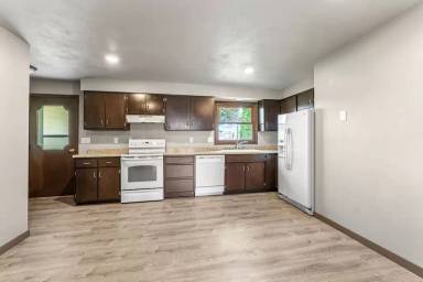 Main picture of 1222 W Weiland Ln