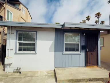 Main picture of 5133 W Point Loma Blvd