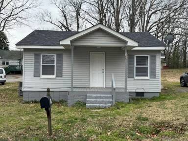 Main picture of 105 Cherry St