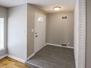Main picture of 5144 Teal Ave