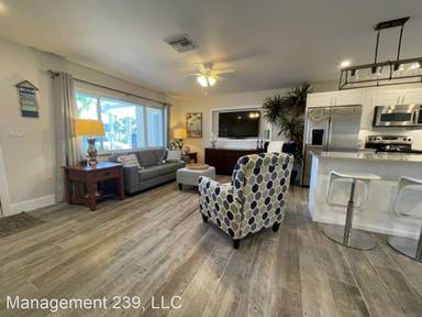 Main picture of 660 108th Ave N
