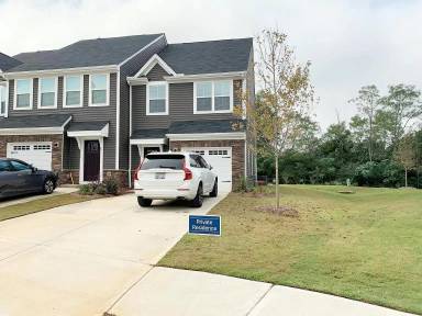 Main picture of 121 Lilywood Ct