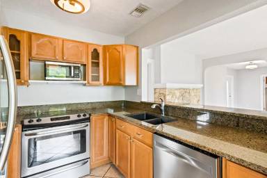 Main picture of 205 Garden Cir N