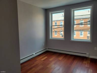 Main picture of 142 Gove St