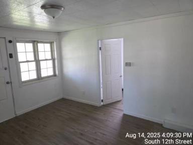 Main picture of 110 12th St