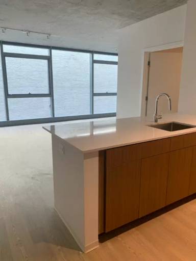 Main picture of 1405 S Wabash Ave