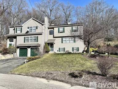 Main picture of 22 Warren Dr