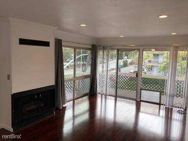Main picture of 688 Mariners Island Blvd