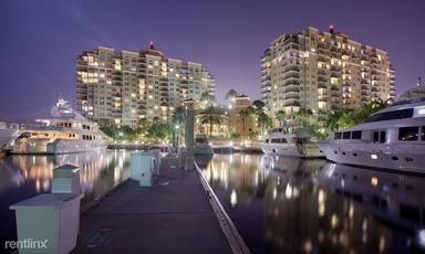 Main picture of 2800 Yacht Club Blvd