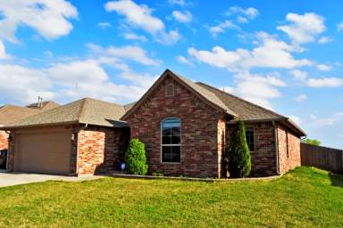 Main picture of 2508 SE 93rd St