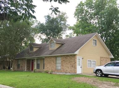 Main picture of 3022 Cedarcrest Ave