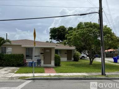 Main picture of 1200 SW 31st Ave