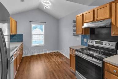 Main picture of 540 Lake Way