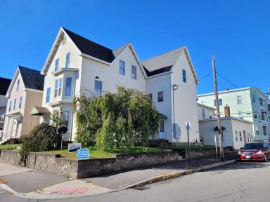 Main picture of 324 Dubuque St