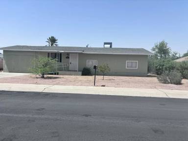 Main picture of 308 E Cedar Ave