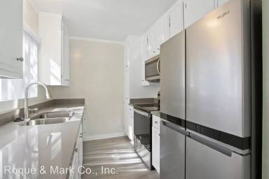 Main picture of 2807 Highland Ave